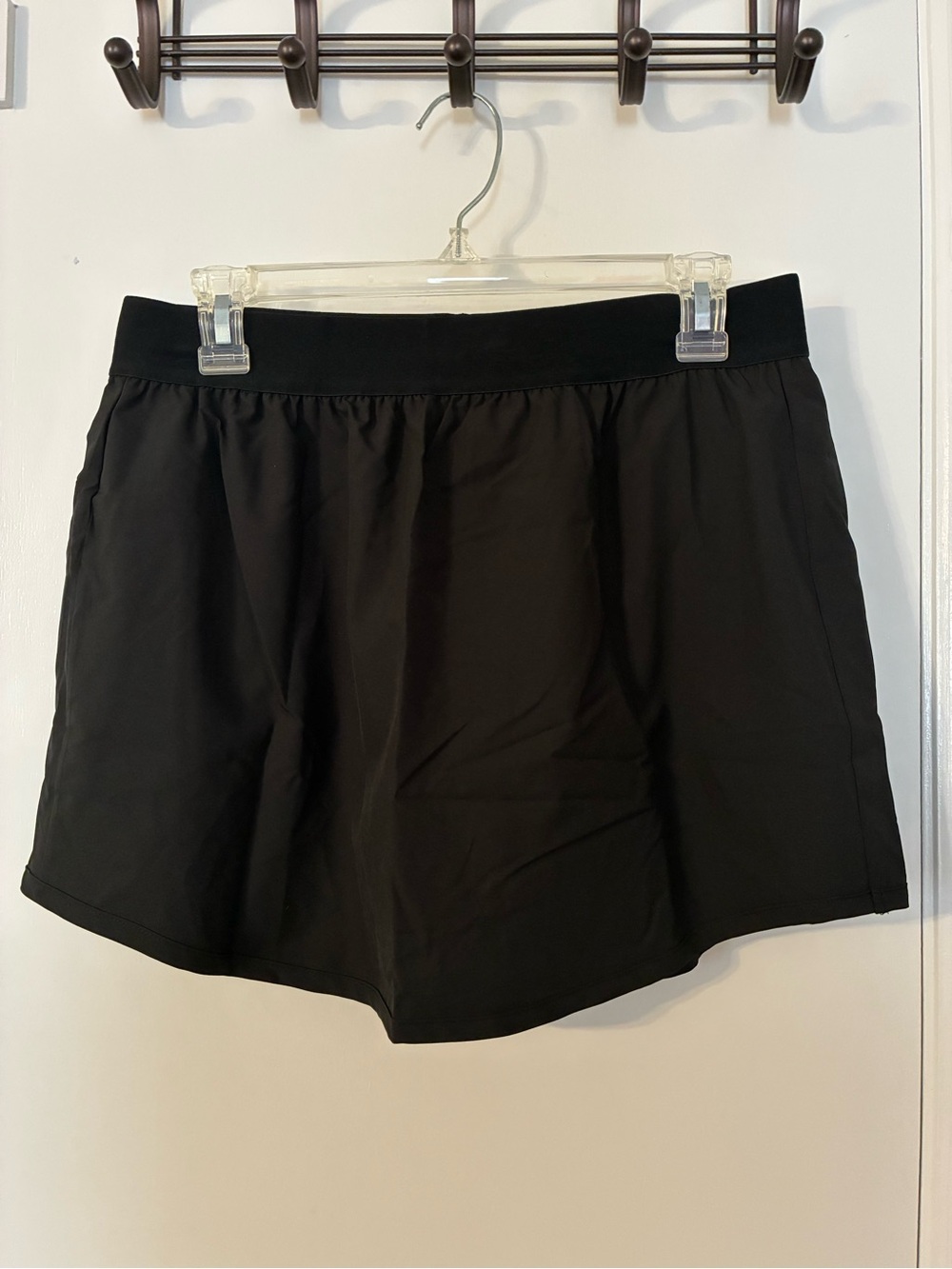 Mivei Black Athletic Skort with Comfortable Elastic Waistband